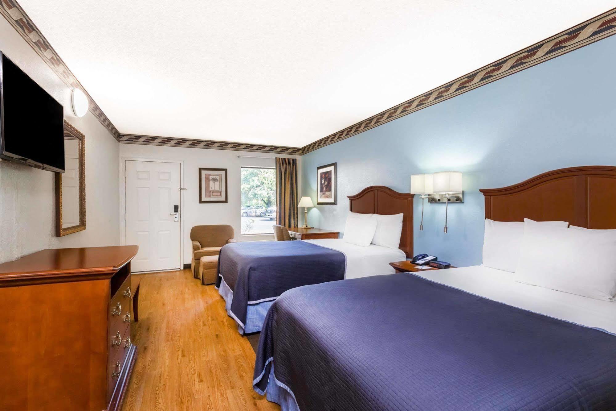 Howard Johnson By Wyndham Savannah Ga Georgetown Kültér fotó